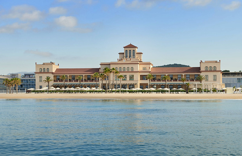 Le Meridien Ra Beach Hotel & Spa