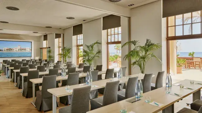 Le Meridien RA Beach Hotel & Spa